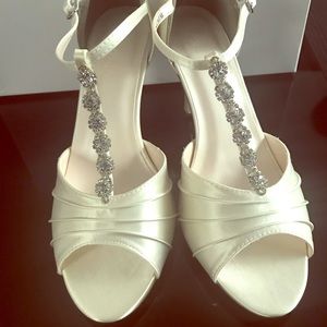 New with box David’s Bridal